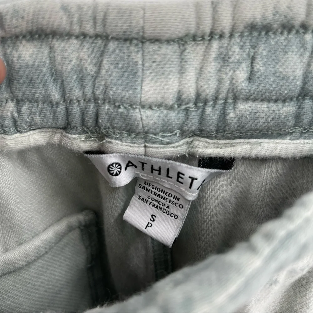 Athleta Farallon Women’s Fog Camo Print Jogger Sweatpants Size Small Pockets